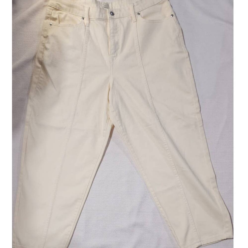 Tapered leg women's white jeans waist 36'' size 16 a.new day